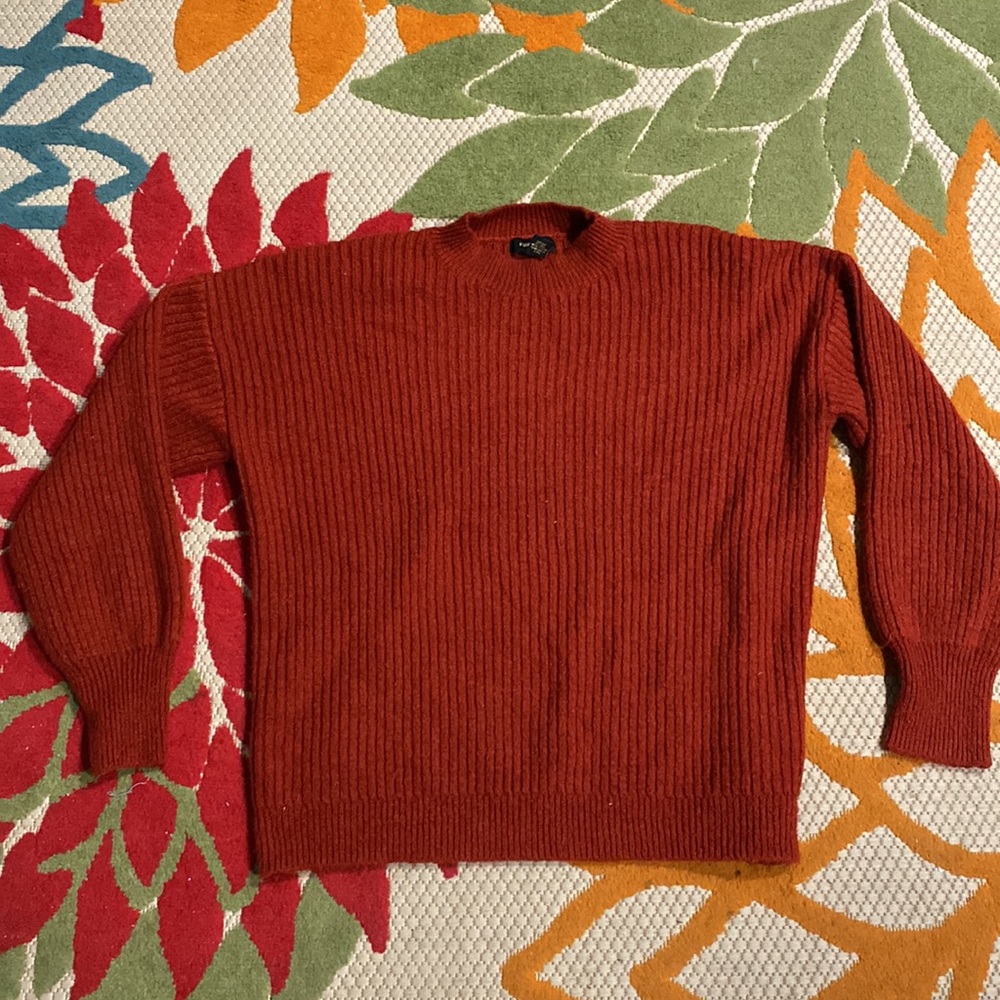 Knot sweater